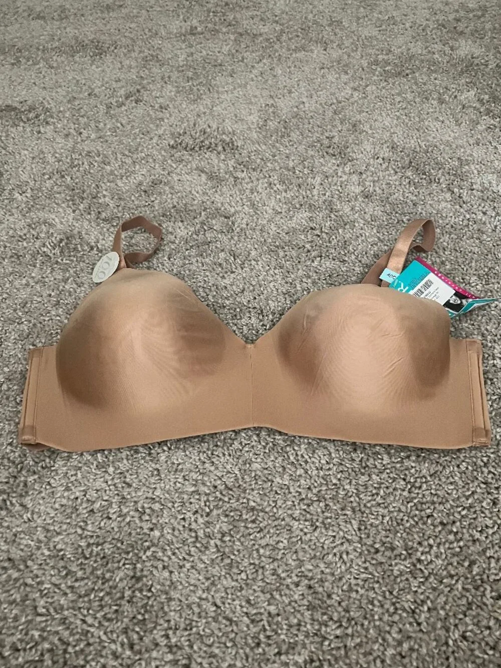 NWT Vanity Fair Women's Nearly Invisible Full Coverage Wirefree Totally Tan 40C - Picture 2 of 6